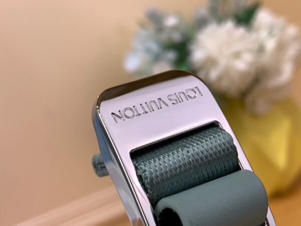 M22519 (5) LV Discovery Backpack M22519