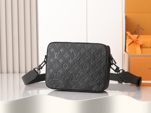 M23742 (7) Louis Vuitton Steamer Messenger M23742