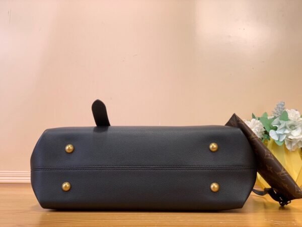 M25341 (3) LV Low Key Cabas MM M25341