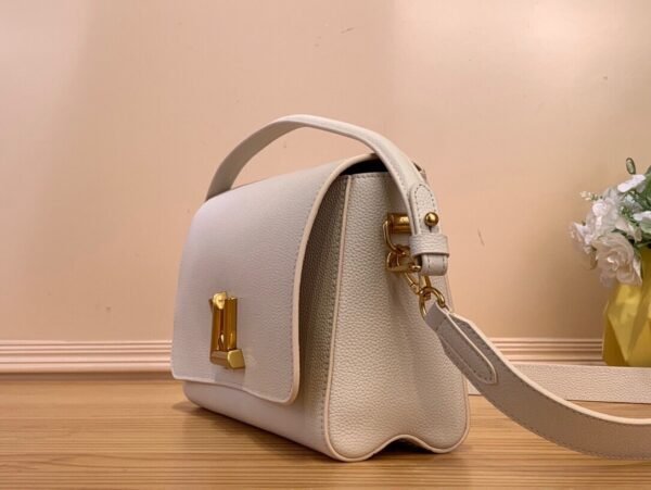 LV Soft Twist M25359