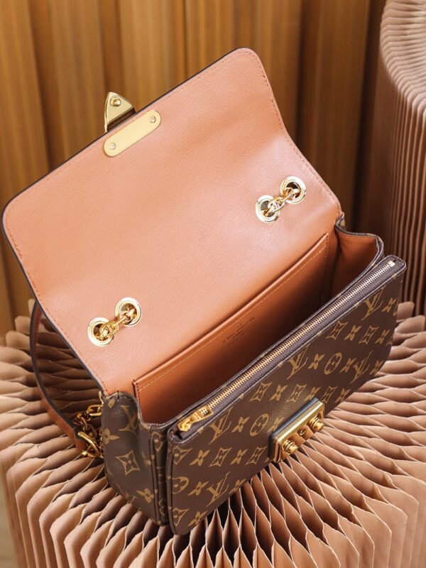 M46127 (3) Louis Vuitton Marceau M46127