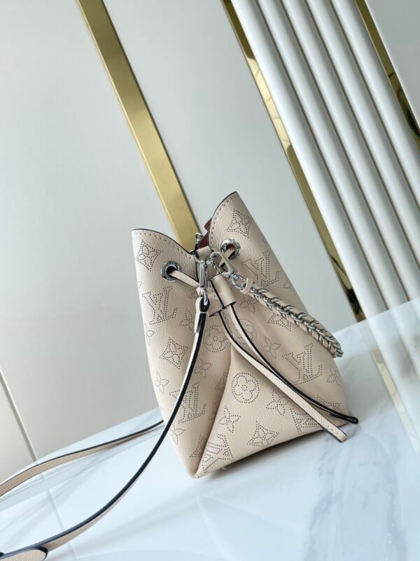 Louis Vuitton Bella M57201