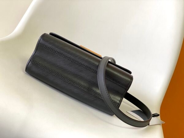 Louis Vuitton Twist MM handbags M59402