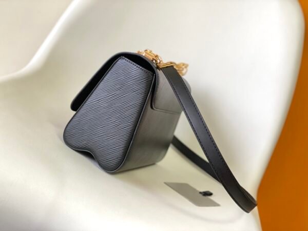 Louis Vuitton Twist MM handbags M59402