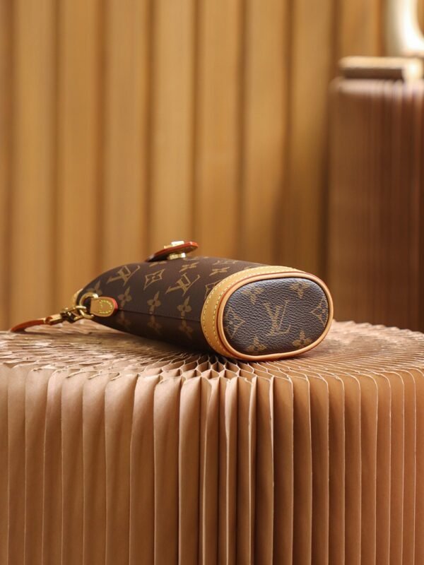 LOUIS VUITTON Fold Me Pouch M80874