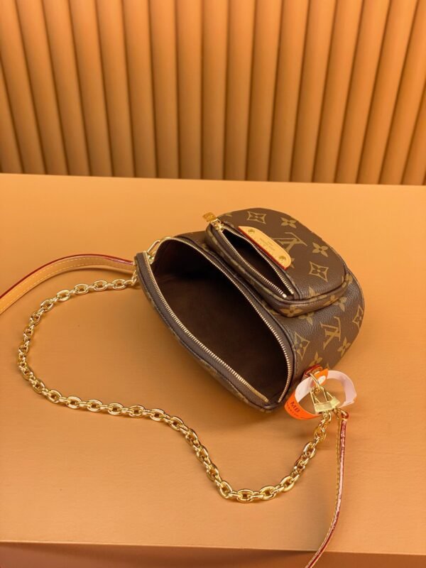 M82335 (2) LOUIS VUITTON Mini Bumbag M82335