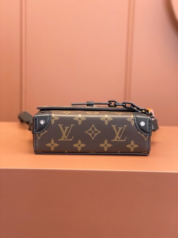 M83613 (1) Louis Vuitton Steamer Wearable Wallet M83613