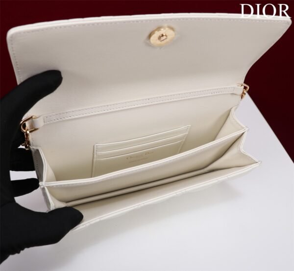 S0980ONMJ_M030 (6) My Dior Mini Chain Bag white