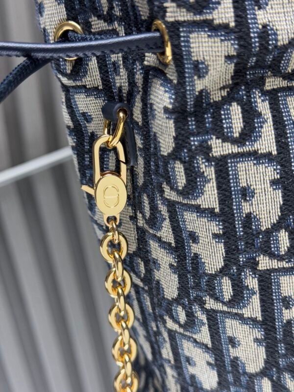 S2374UTZQ_M928 (2) Dior 30 Montaigne Mini Bucket Bag with Drawstring