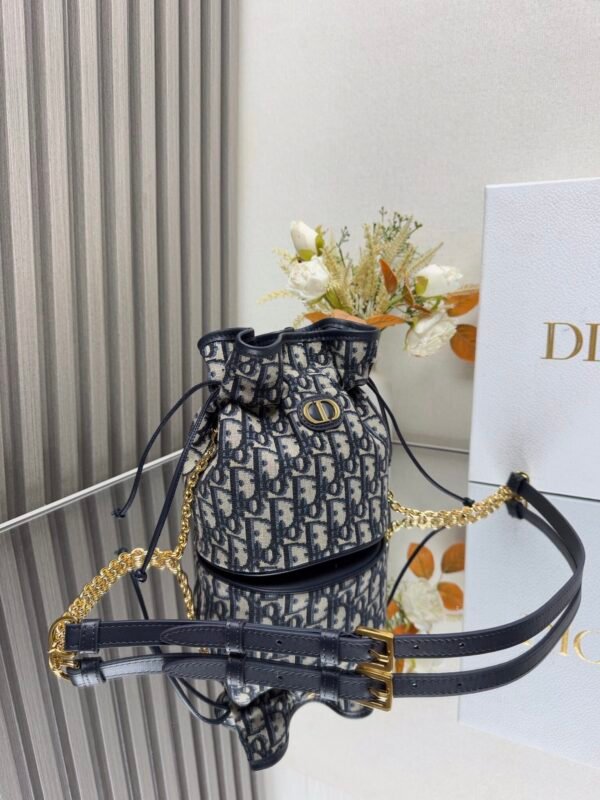 S2374UTZQ_M928 (4) Dior 30 Montaigne Mini Bucket Bag with Drawstring