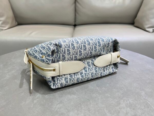 S3202UDFD_M925 (1) Dior Diorstar Hobo Bag with Chain Grey