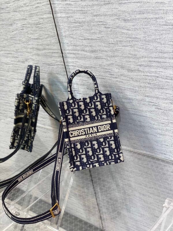 S5555CRIW_M928 (9) Mini Vertical Dior Book Tote