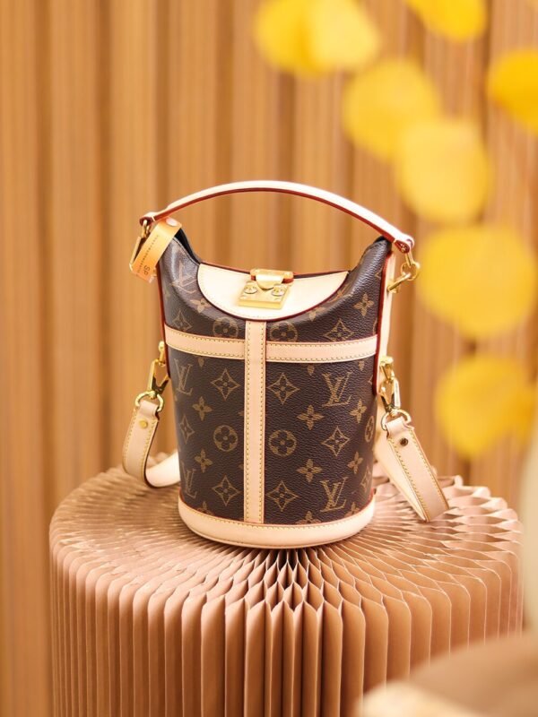 m43587 (1) Louis Vuitton Monogram Duffle Bag M43587