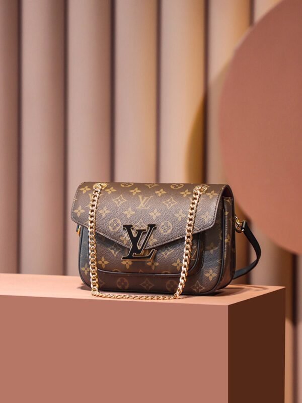 Louis Vuitton Passy M45592