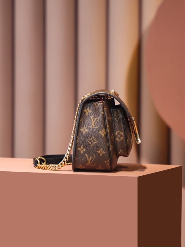 Louis Vuitton Passy M45592