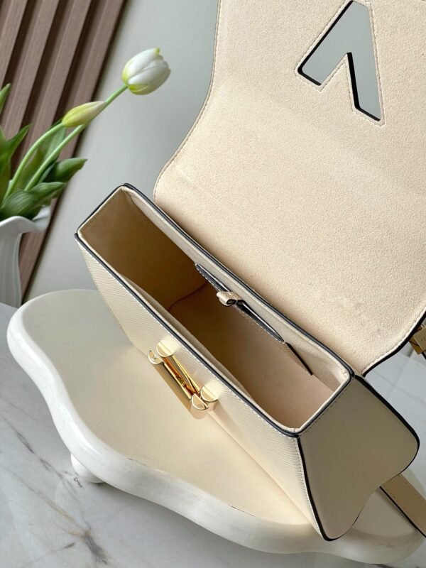 Louis Vuitton Twist Epi Ivory M59403