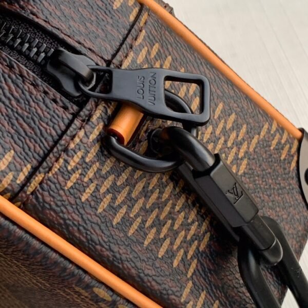 m60394 (3) Louis Vuitton Nigo Mini Soft Trunk Marron M60394