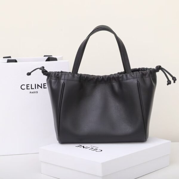 CELINE Triomphe SMALL CABAS DRAWSTRING CUIR TRIOMPHE IN SMOOTH BLACK