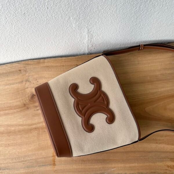 CELINE SMALL BUCKET CUIR TRIOMPHE IN Smooth Calfskin