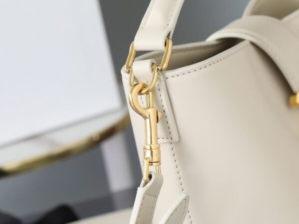 119173FX9-01RC (3) CELINE SMALL BUCKET LOUISE IN SMOOTH CALFSKIN