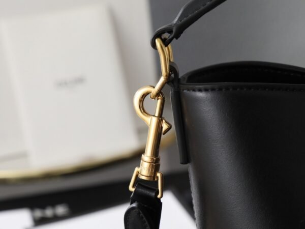 119173FX9-38NO (8) CELINE SMALL BUCKET LOUISE IN SMOOTH CALFSKIN