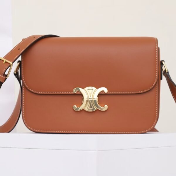 Celine CLASSIQUE TRIOMPHE BAG IN Natural Calfskin