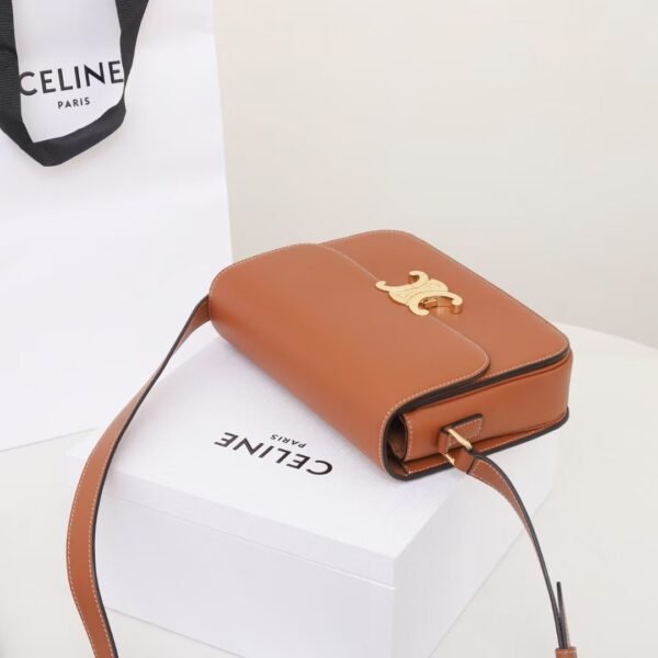 Celine CLASSIQUE TRIOMPHE BAG IN Natural Calfskin