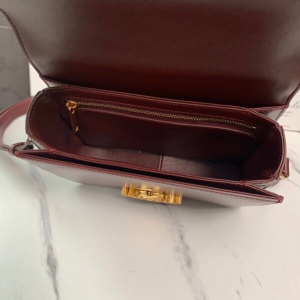 188423BF4-28LB (1) Celine TEEN TRIOMPHE BAG IN shiny calfskin