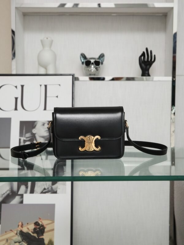 CELINE TEEN TRIOMPHE BAG IN SHINY CALFSKIN BLACK