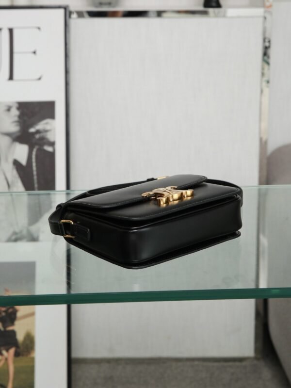 CELINE TEEN TRIOMPHE BAG IN SHINY CALFSKIN BLACK