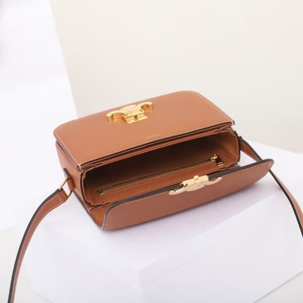 188423BFN-04LU (6) Celine TEEN TRIOMPHE BAG IN Natural Calfskin