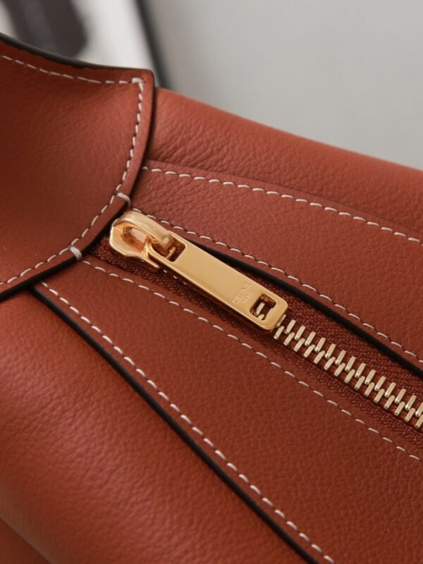 CELINE MEDIUM ROMY IN SUPPLE GRAINED CALFSKIN