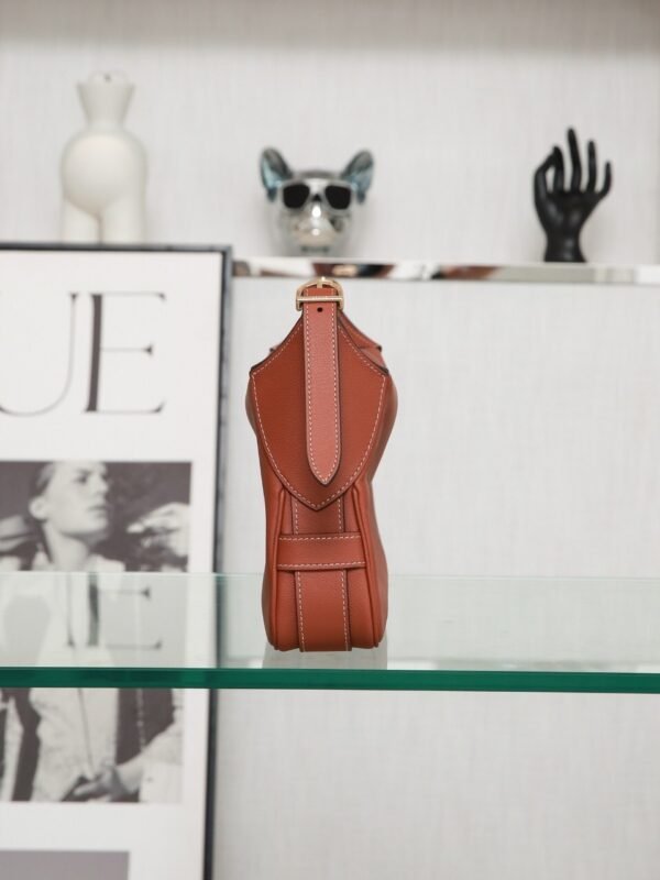 CELINE MEDIUM ROMY IN SUPPLE GRAINED CALFSKIN