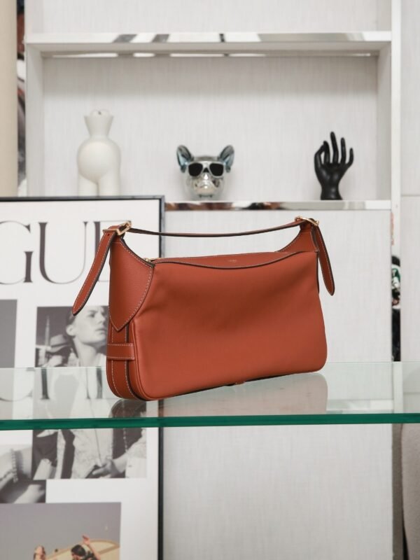 CELINE MEDIUM ROMY IN SUPPLE GRAINED CALFSKIN