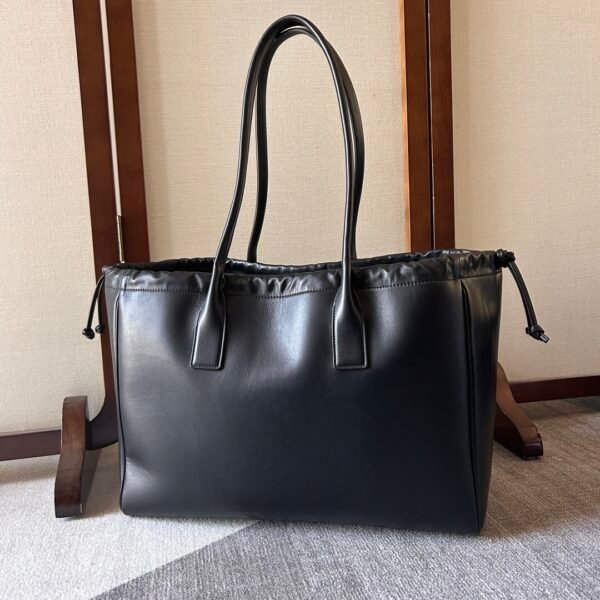 199973DU3-38NO (8) CELINE CABAS TRIOMPHE cowhide drawstring bag