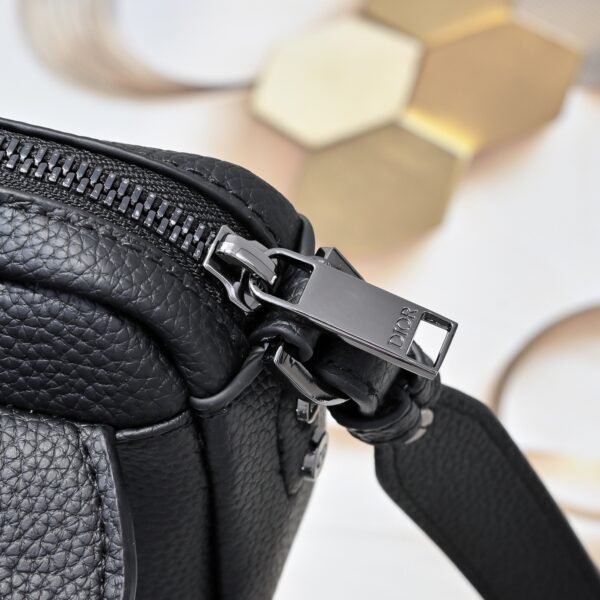 2ADCA543KEN_H00N (3) Dior Mini Saddle Bag Black