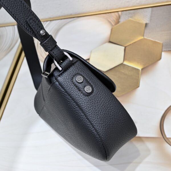 2ADCA543KEN_H00N (5) Dior Mini Saddle Bag Black