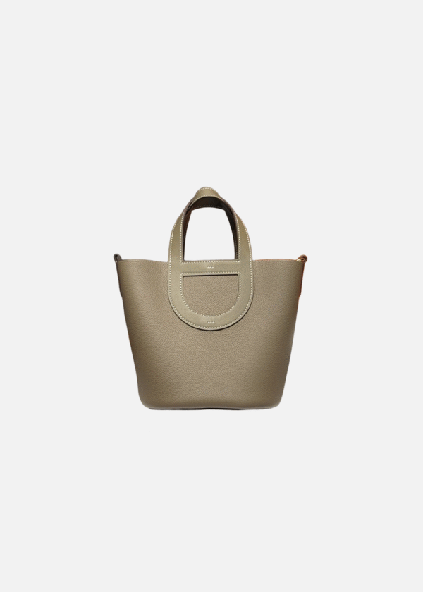 4A25E3F92181D4ED144EA63FC79368D2 (1) Hermès In-the-Loop 18 bag