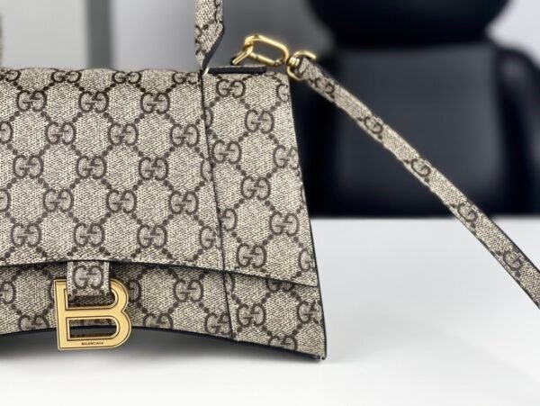 681697 520981 (6) GUCCI × BALENCIAGA Hourglass Bag