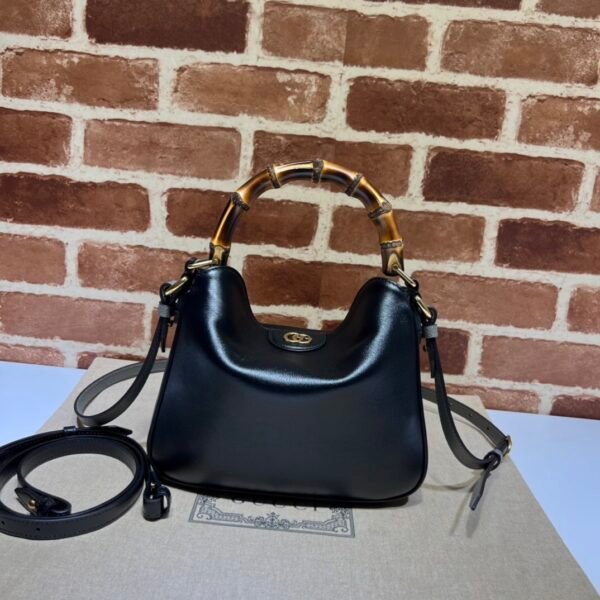 GUCCI DIANA series small shoulder bag