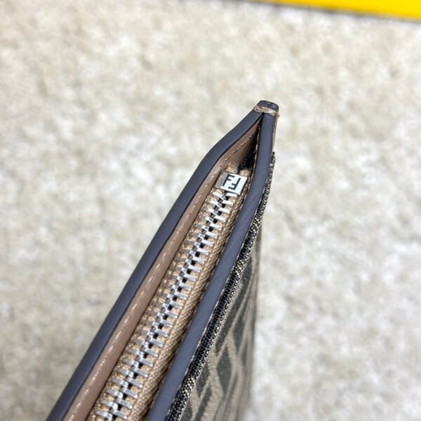 FF Jacquard Flat Pouch Medium