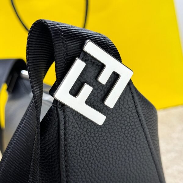 Fendi Roma Leather Fendi Melon Small