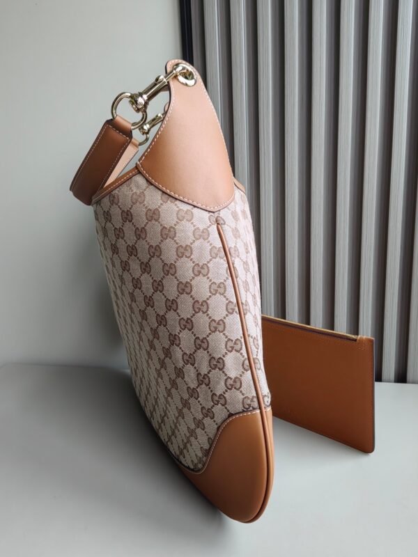 GUCCI BODY double lock oversized shoulder bag