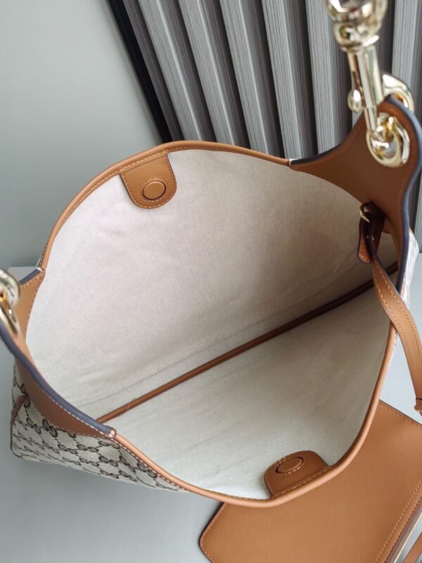 GUCCI BODY double lock oversized shoulder bag