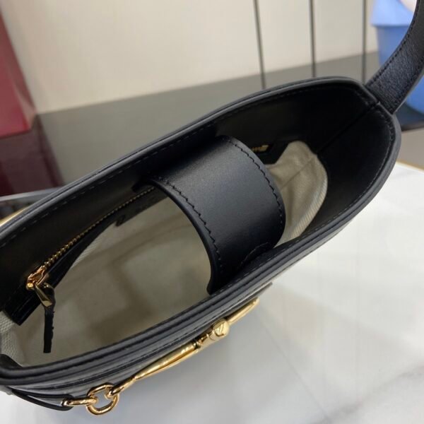 833665 HAAKF 2546 (3) GUCCI 73 series small bucket bag
