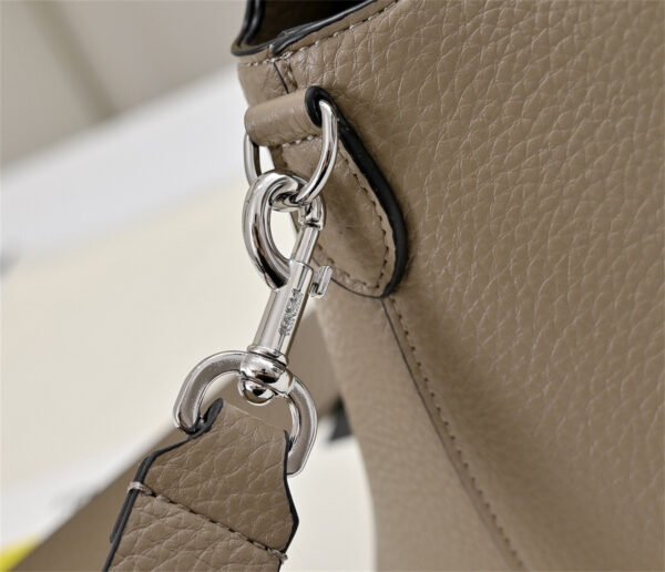 By The Way Selleria Medium