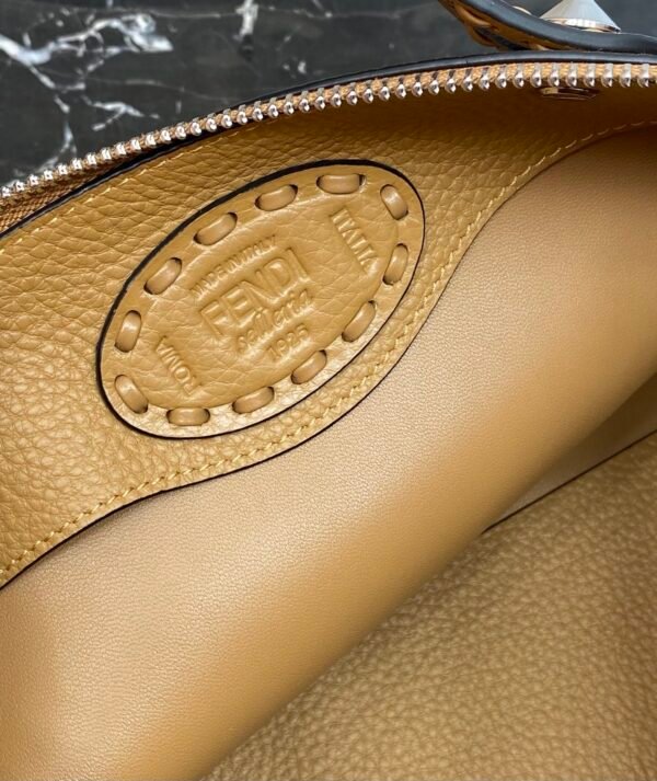 By The Way Selleria Medium