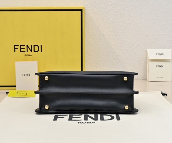 Peekaboo ISeeU Small