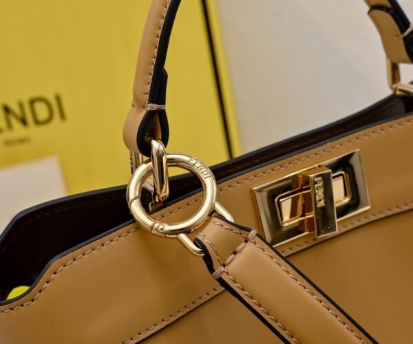 Peekaboo ISeeU Small