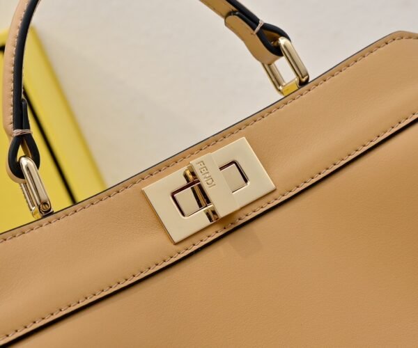 Peekaboo ISeeU Small